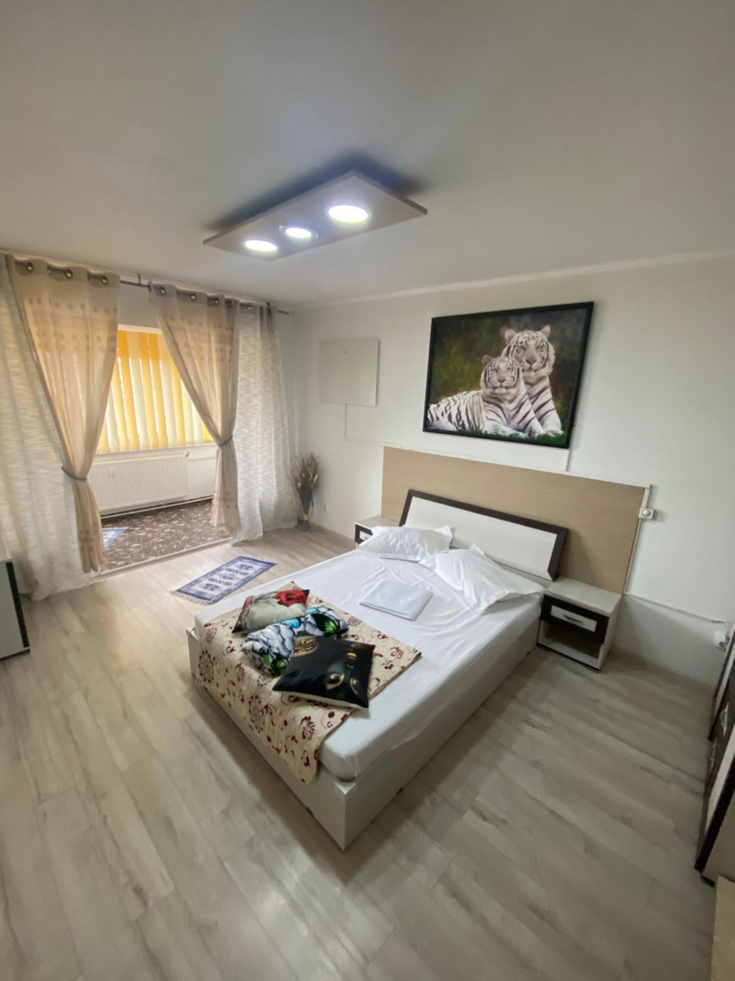 Apartment Darvys Galati  Ngoại thất bức ảnh