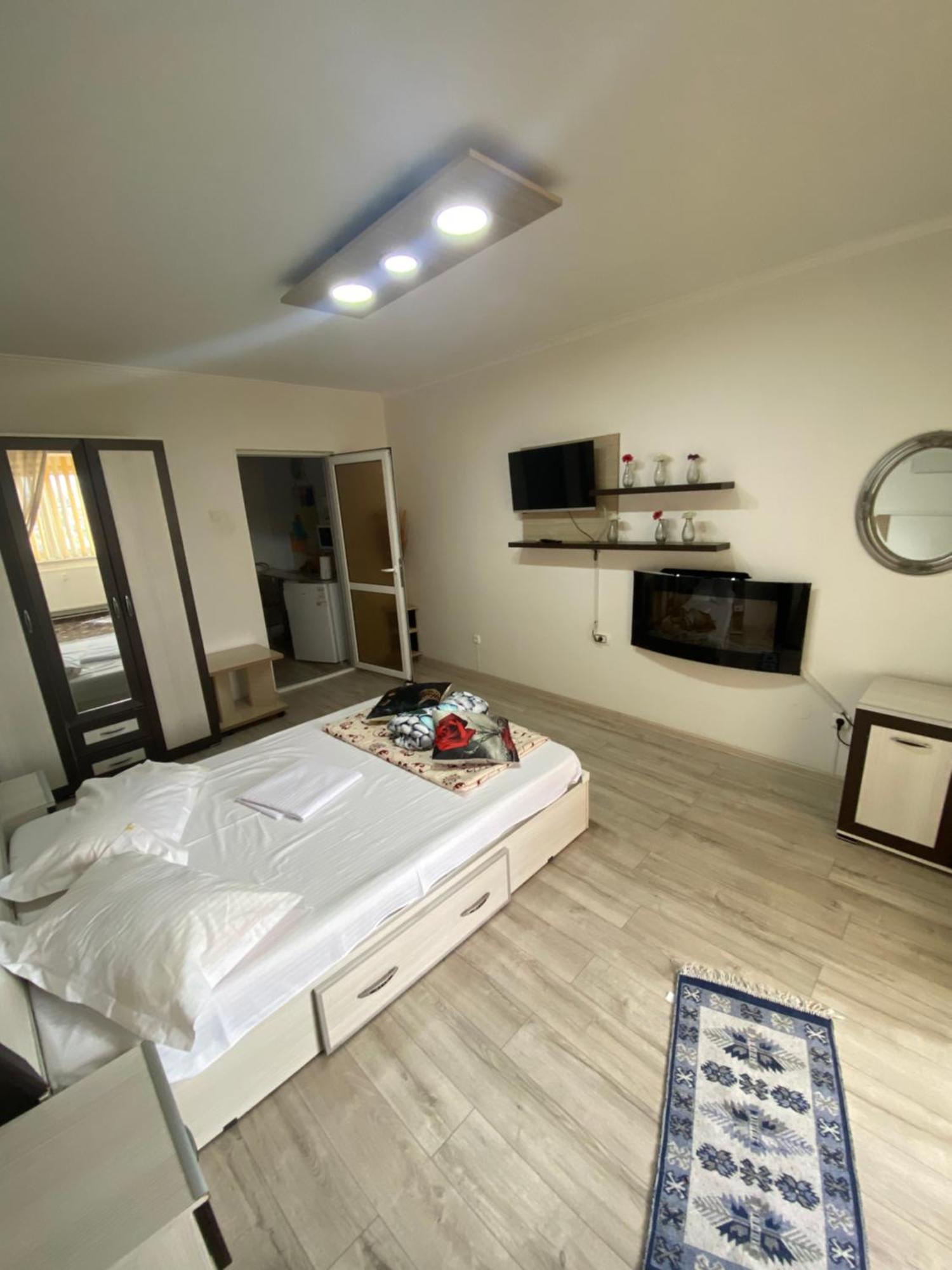 Apartment Darvys Galati  Ngoại thất bức ảnh